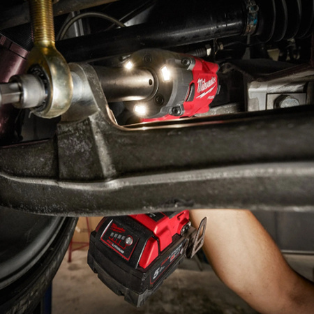 MILWAUKEE Klucz udarowy 339Nm M18FIW2F12-0 KARTON