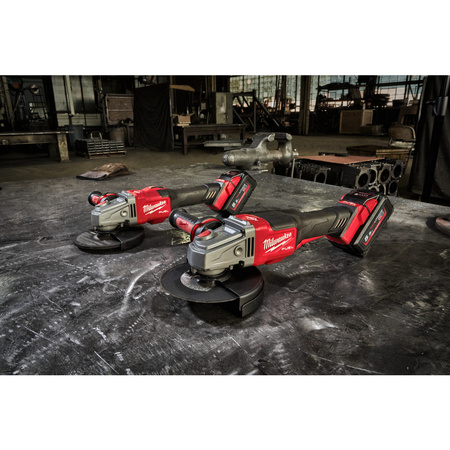 Milwaukee Szlifierka kątowa M18FHSAG 2X5,5AH 4933471080