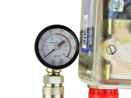 Geko presostat do sprężarki 400V dwa zegary G80324