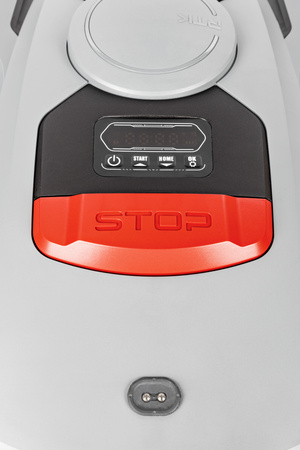 Cedrus robot koszący by Sunseeker C-MOW-X7