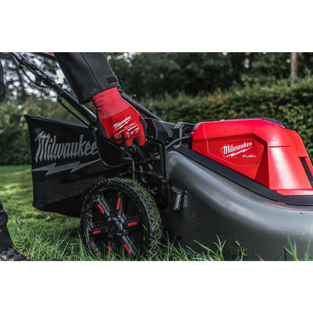 Milwaukee kosiarka akumulatorowa M18 FUEL 53CM 2X18V F2LM53-0
