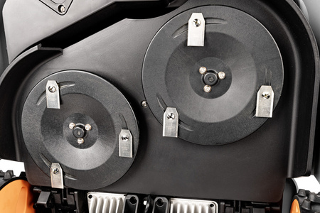 Cedrus robot koszący by Sunseeker C-MOW-X7