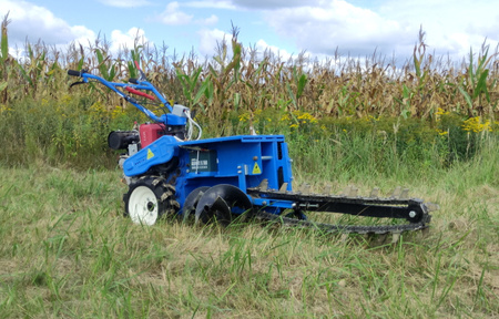 MASTERCUT Koparka łańcuchowa z napędem na koła, silnik Diesel 15KM SRLT-KGJ