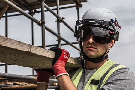 Milwaukee hełm ochronny pomarańczowy niewentylowany BOLT 4932480657