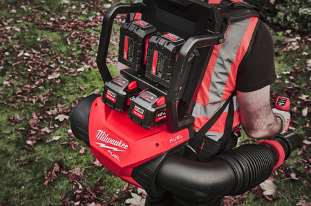 Milwaukee dmuchawa plecakowa 4x18V M18F2BPB-0 4933493212
