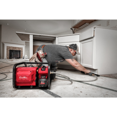 Milwaukee sprężarka M18FAC-0 4933472166