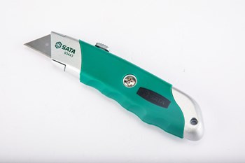 SATA NÓŻ Z WYSUWAMYM OSTRZEM